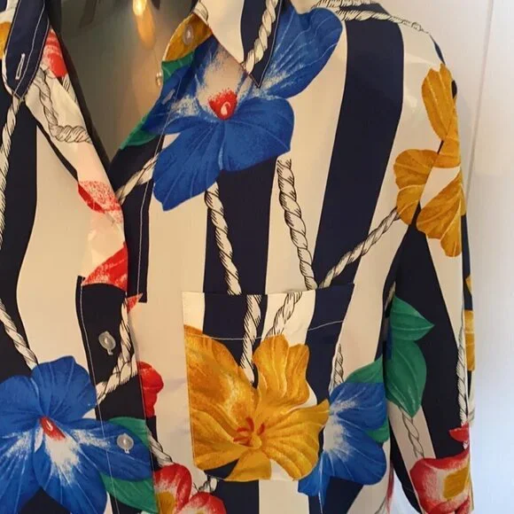 ALIA vintage floral nautical summer button up - Picture 5 of 6